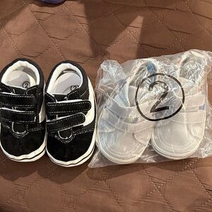 Size 2 Black and Gray Crib Shoes